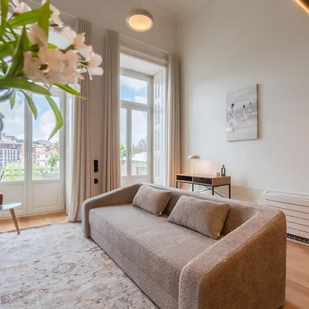 Luxe Mininal Flats By Hostwise * Porto